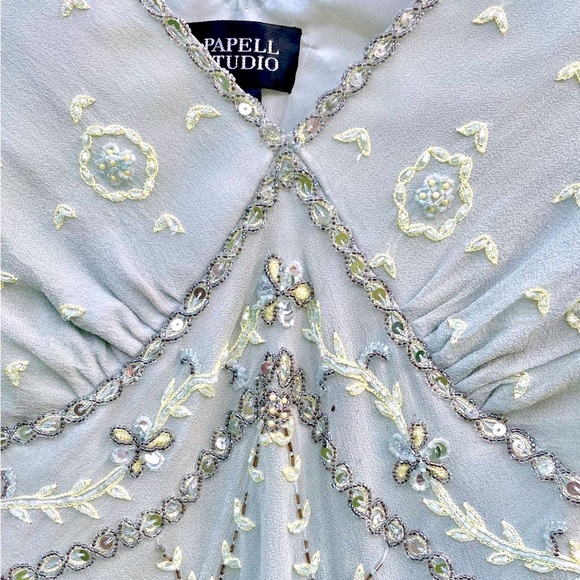 Adrianna Papell Silk Sequined Dressy Top.  Pale Green, Lined Size Large - Picture 9 of 15